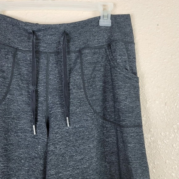 LULULEMON RELAXED FIT CROP II PANTS GREY SIZE 8 - Picture 3 of 7
